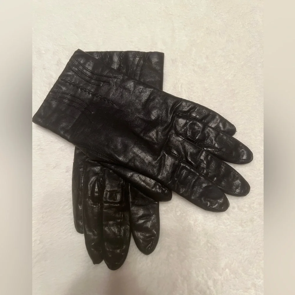Black Leather Gloves